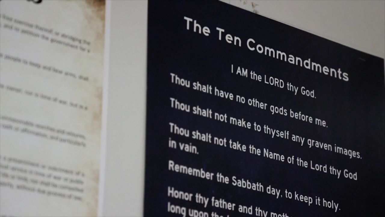 Ten Commandments to be hung in public school classrooms