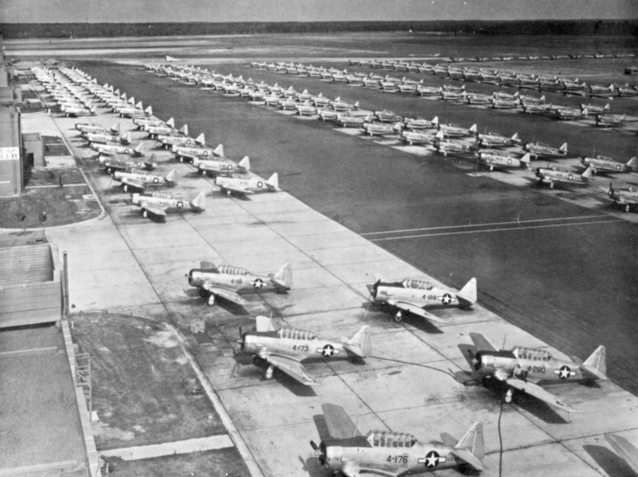 Barin Field Airport Foley